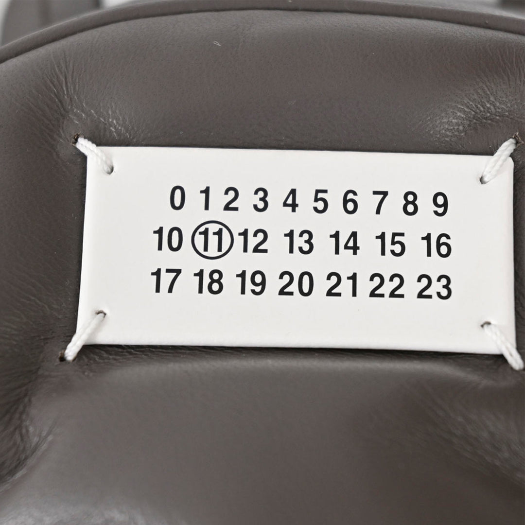 メゾン マルジェラ Maison Margiela バックパック S56WA0014 P4300 T2152 ブラウン  レディース